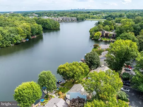 View/Area - 2001 Chadds Ford Dr, Reston, VA 20191 photo 6 of 6