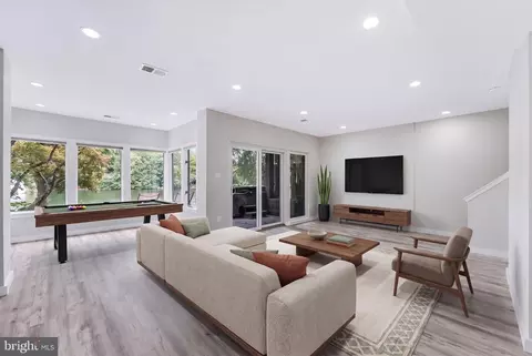 Living - 2001 Chadds Ford Dr, Reston, VA 20191 photo 8 of 10