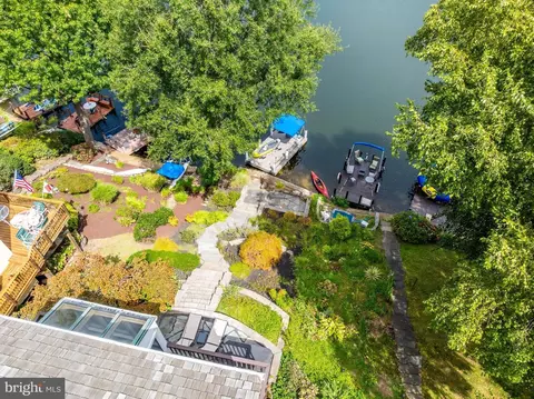 View/Area - 2001 Chadds Ford Dr, Reston, VA 20191 photo 3 of 6