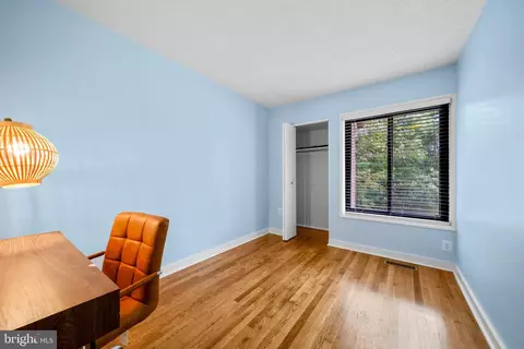 Bedroom - 1386 Northgate Sq, Reston, VA 20190 photo 1 of 8