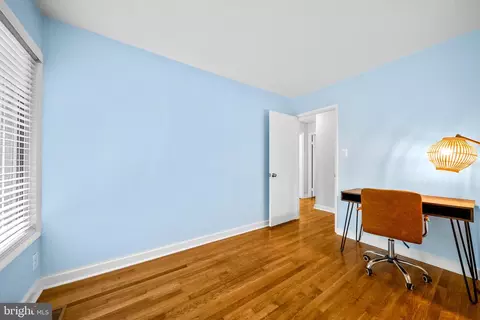 Bedroom - 1386 Northgate Sq, Reston, VA 20190 photo 2 of 8
