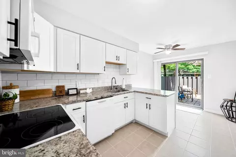 Kitchen - 1386 Northgate Sq, Reston, VA 20190 photo 1 of 4