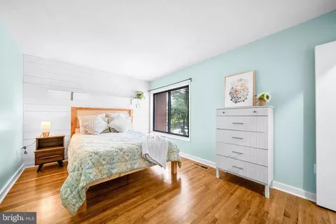 Bedroom - 1386 Northgate Sq, Reston, VA 20190 photo 6 of 8