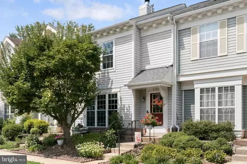 6580 Medinah Ln, Alexandria, VA 22312