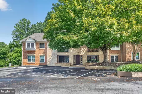 5821 Cove Landing Rd #302, Burke, VA 22015