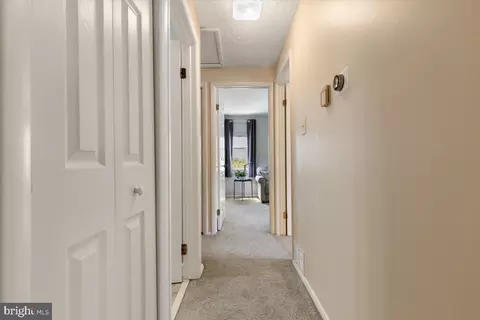 Entry Way - 2913 Ashdown Forest Dr, Herndon, VA 20171 photo 1 of 3