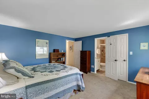 Bedroom - 2913 Ashdown Forest Dr, Herndon, VA 20171 photo 2 of 3