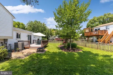 Exterior - 2913 Ashdown Forest Dr, Herndon, VA 20171 photo 11 of 12