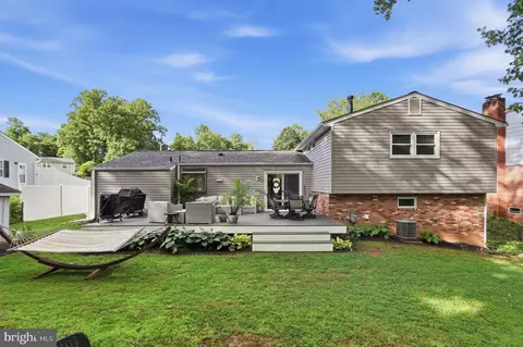 Exterior - 7023 Ashbury Dr, Springfield, VA 22152 photo 3 of 6