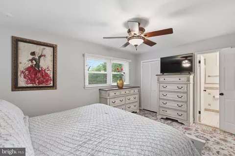 Bedroom - 7023 Ashbury Dr, Springfield, VA 22152 photo 3 of 12