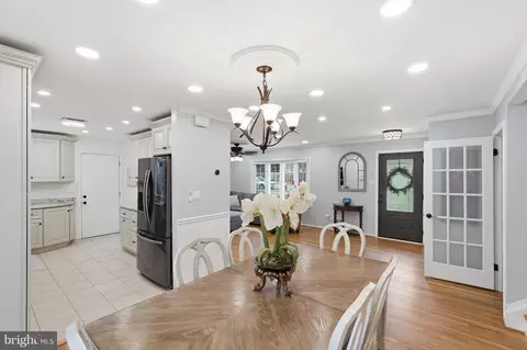 Entry Way - 7023 Ashbury Dr, Springfield, VA 22152 photo 3 of 3