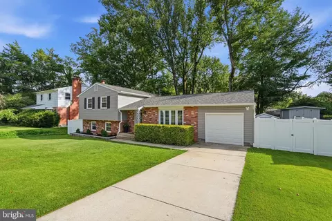 Exterior - 7023 Ashbury Dr, Springfield, VA 22152 photo 2 of 6