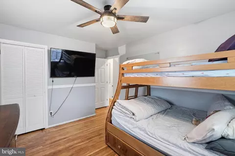 Bedroom - 7023 Ashbury Dr, Springfield, VA 22152 photo 6 of 12
