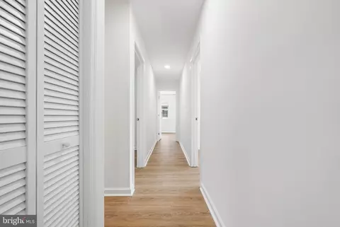 Entry Way - 6221 Apache St, Springfield, VA 22150 photo 6 of 8