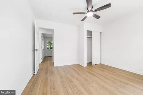 Entry Way - 6221 Apache St, Springfield, VA 22150 photo 7 of 8