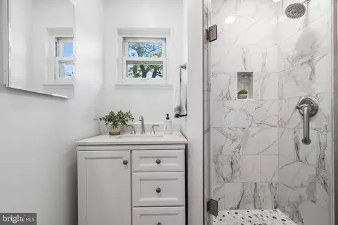 Bath - 6221 Apache St, Springfield, VA 22150 photo 1 of 3