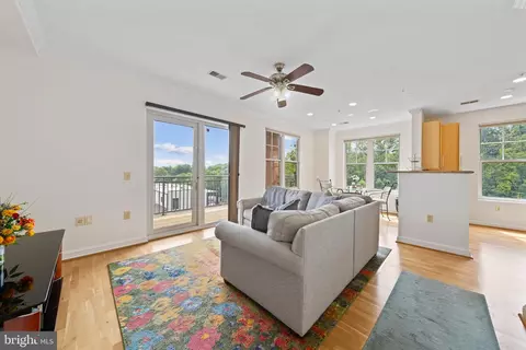 11770 Sunrise Valley Dr #319, Reston, VA 20191