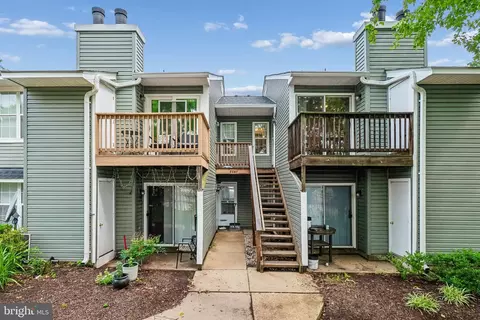 8647 Beekman Pl #D, Alexandria, VA 22309