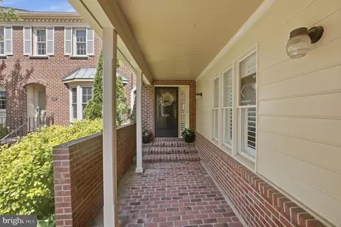 Exterior - 6610 Madison Mclean Drive Dr, Mclean, VA 22101 photo 6 of 8
