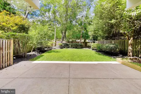 Exterior - 704 Blueberry Hill Rd, Mclean, VA 22101 photo 3 of 3
