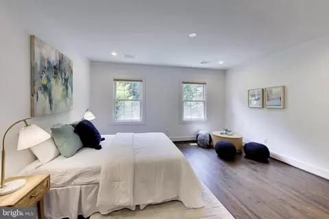 Bedroom - 704 Blueberry Hill Rd, Mclean, VA 22101 photo 6 of 7
