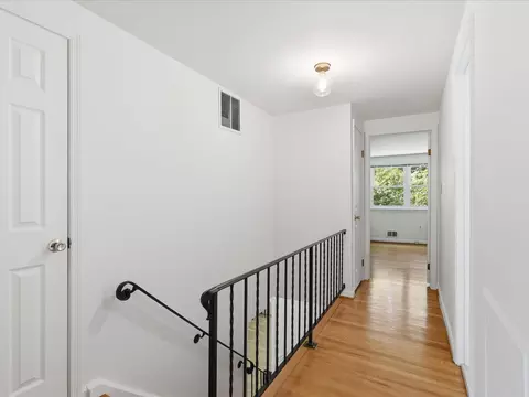 Entry Way - 6012 Nassau Dr, Springfield, VA 22152 photo 4 of 6