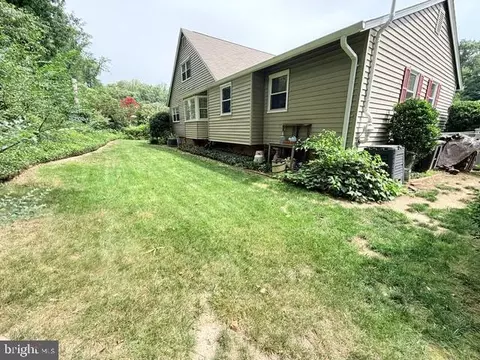 Exterior - 6012 Nassau Dr, Springfield, VA 22152 photo 5 of 5