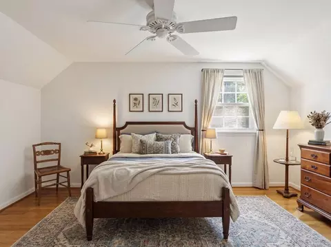 Bedroom - 6012 Nassau Dr, Springfield, VA 22152 photo 5 of 7
