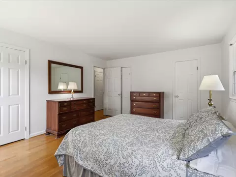 Bedroom - 6012 Nassau Dr, Springfield, VA 22152 photo 2 of 7
