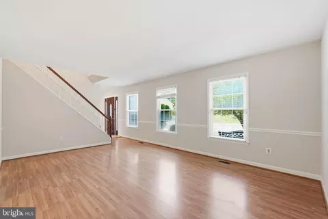Living - 7316 Walnut Knoll Dr, Springfield, VA 22153 photo 1 of 8