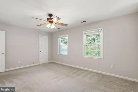 Bedroom - 7316 Walnut Knoll Dr, Springfield, VA 22153 photo 7 of 8