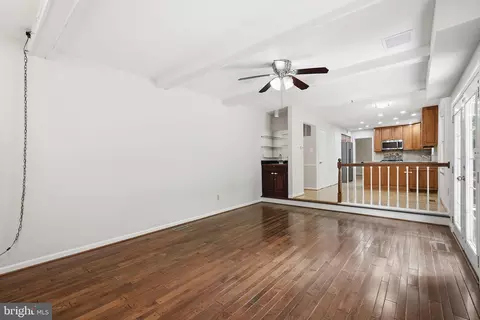 Living - 7316 Walnut Knoll Dr, Springfield, VA 22153 photo 5 of 8