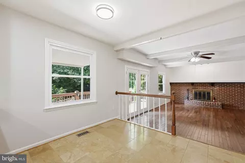 Living - 7316 Walnut Knoll Dr, Springfield, VA 22153 photo 6 of 8