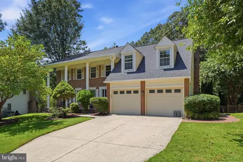 Exterior - 7316 Walnut Knoll Dr, Springfield, VA 22153 photo 2 of 11