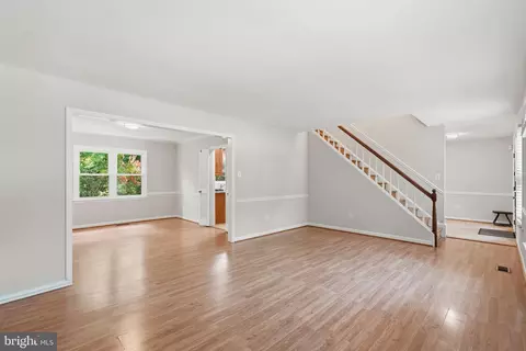 Living - 7316 Walnut Knoll Dr, Springfield, VA 22153 photo 2 of 8
