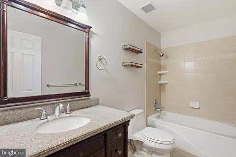 Bath - 7316 Walnut Knoll Dr, Springfield, VA 22153 photo 5 of 5