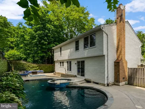 Exterior - 7809 Roundabout Way, Springfield, VA 22153 photo 8 of 14