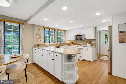 Kitchen - 7809 Roundabout Way, Springfield, VA 22153 photo 2 of 5