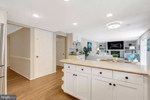 Kitchen - 7809 Roundabout Way, Springfield, VA 22153 photo 4 of 5