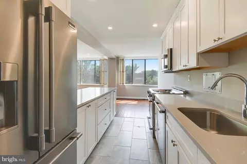 6621 Wakefield Dr #302, Alexandria, VA 22307