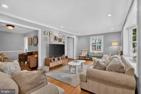 Living - 5265 Leestone Ct, Springfield, VA 22151 photo 1 of 1
