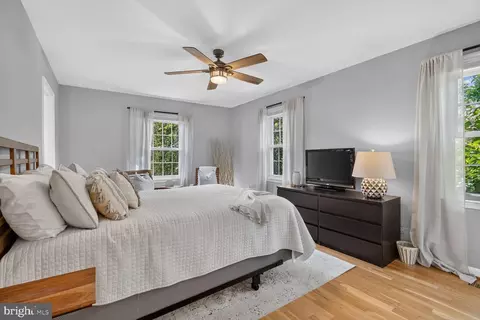 Bedroom - 5265 Leestone Ct, Springfield, VA 22151 photo 3 of 5