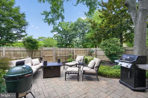 Exterior - 5265 Leestone Ct, Springfield, VA 22151 photo 1 of 2