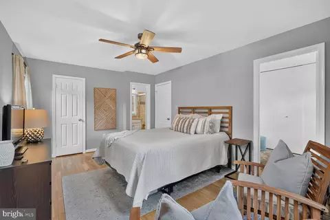 Bedroom - 5265 Leestone Ct, Springfield, VA 22151 photo 2 of 5