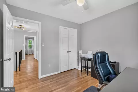 Entry Way - 5265 Leestone Ct, Springfield, VA 22151 photo 3 of 3