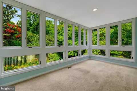 Exterior - 6952 Kyleakin Ct, Mclean, VA 22101 photo 8 of 24