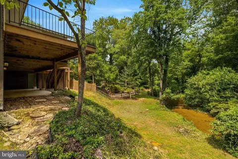 Exterior - 6952 Kyleakin Ct, Mclean, VA 22101 photo 14 of 24