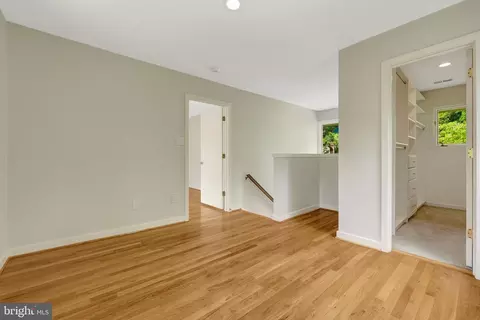 Bedroom - 6952 Kyleakin Ct, Mclean, VA 22101 photo 3 of 11