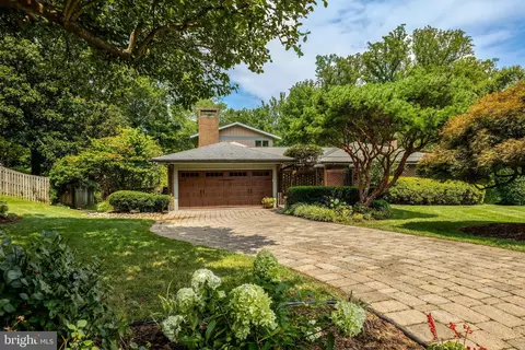 Exterior - 6952 Kyleakin Ct, Mclean, VA 22101 photo 23 of 24