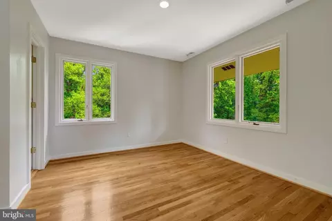 Bedroom - 6952 Kyleakin Ct, Mclean, VA 22101 photo 2 of 11
